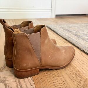 Nisolo Eva Everyday Chelsea Boot